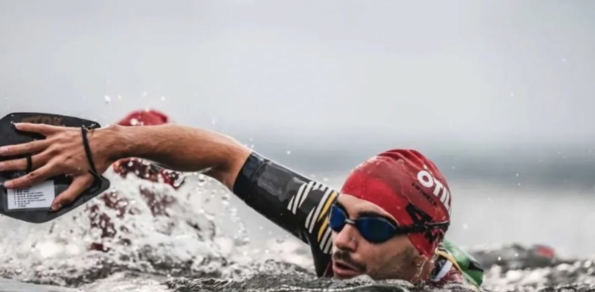 Raúl Muñoz open water swimming