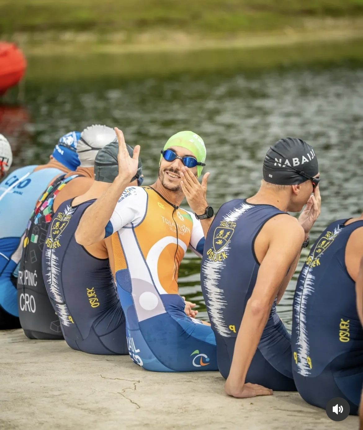 Raúl Muñoz with triathlon squad